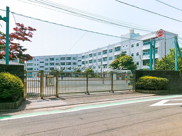 横浜市立小雀小学校　1330ｍ