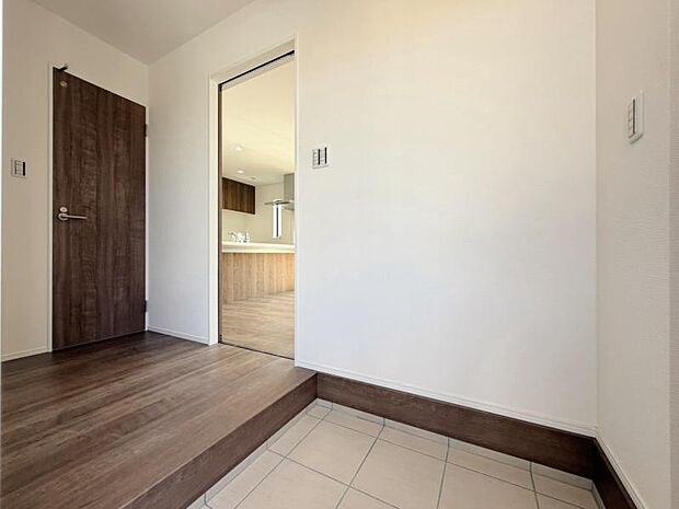 今後ご家族の「行ってきます」「ただいま」が行き交う空間になることでしょう。