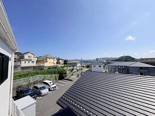心を落ち着かせ開放してくれる眺望が、今日も家族を包み込みます。