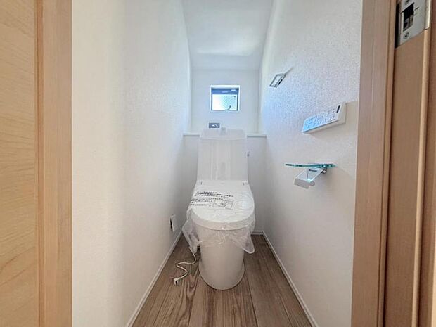 2階にもトイレを設置。朝の身支度をする際の混雑緩和などに有効にお使いいただけます。