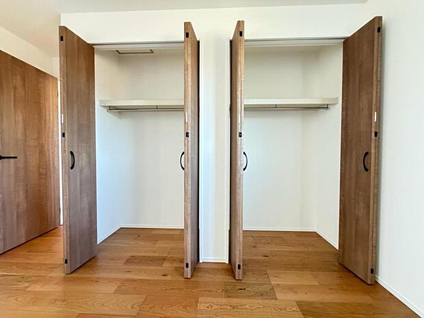 クローゼットを有効活用すれば、生活空間をより上質なものにしてくれるでしょう。