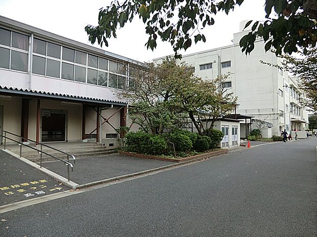 横浜市立洋光台第二小学校 420m