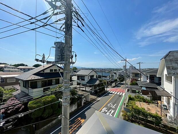 心を落ち着かせ開放してくれる眺望が、今日も家族を包み込みます。