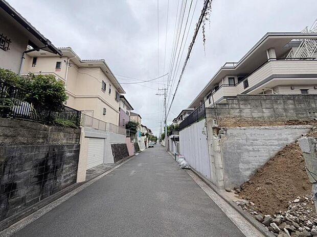 周辺環境や街並みなど、図面だけでは分からない現地の雰囲気もぜひご確認くださいませ。