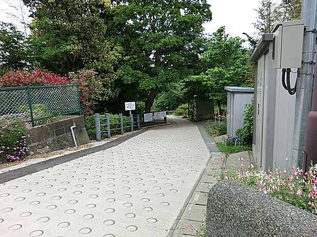 六ツ川中央公園　640ｍ