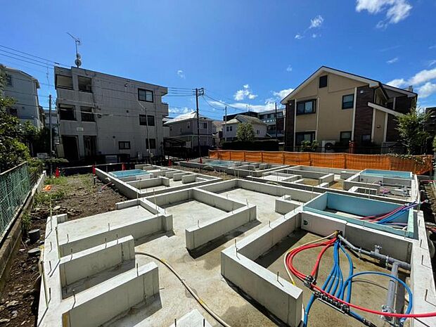 周辺環境や街並みなど、図面だけでは分からない現地の雰囲気もぜひご確認くださいませ。(2026年9月撮影)