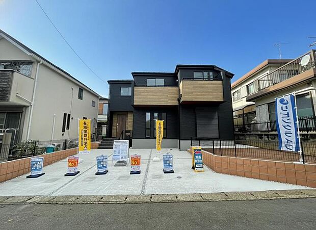 素材の持つ独特な存在感により「永く住み続ける住まい」にふさわしい住宅が完成しました。