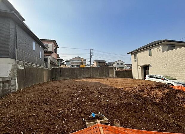 現地で広さのご体感ができます。図面と合わせてご説明しますので、お気軽にお問い合わせください。