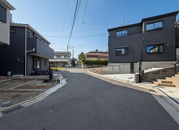 周辺環境や街並みなど、図面だけでは分からない現地の雰囲気もぜひご確認くださいませ。