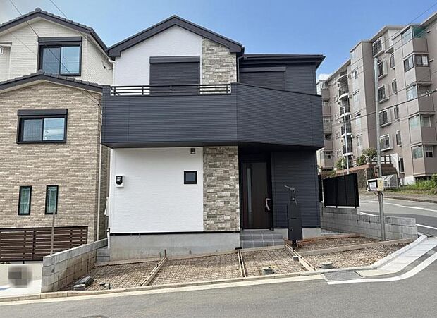 豊かな居住性とクオリティが見事に調和した住空間は、住まうことの喜びを感じさせてくれます。