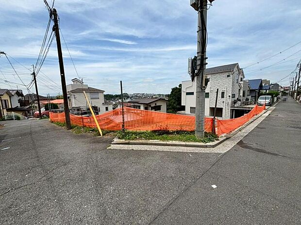 周辺環境や街並みなど、図面だけでは分からない現地の雰囲気もぜひご確認くださいませ。(2026年6月撮影)
