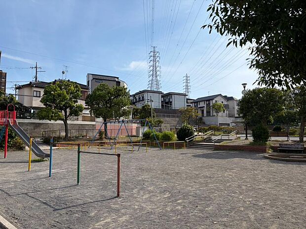 新沢池公園 520m