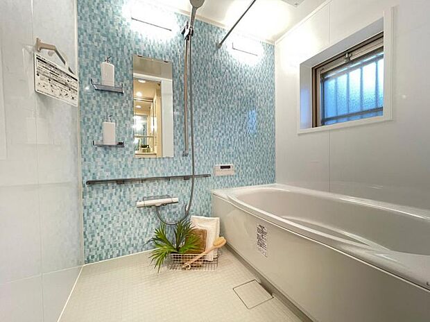 毎日使う大切な空間の浴室。きれいにお使いいただけるお手入れのしやすいものです。
