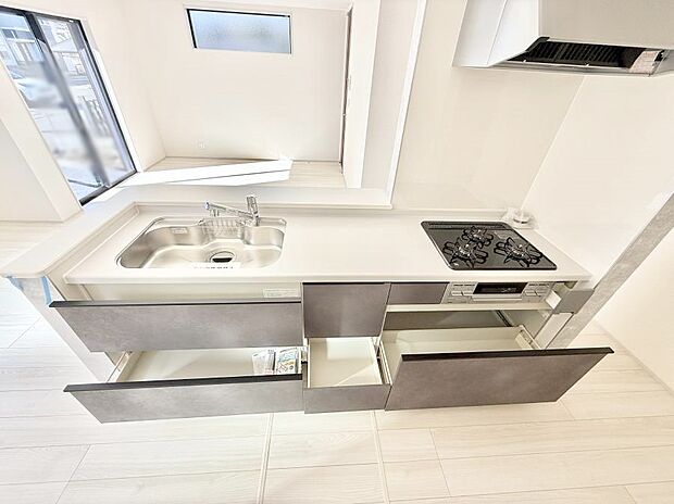 ■家族の絆を深める、温もりのあるキッチン