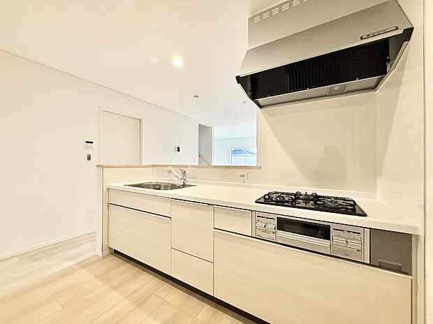 ■シンプルで美しく心地よい時間を生むキッチン空間