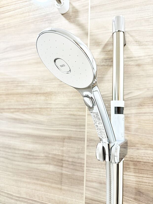 ■手元で簡単に止水できるため、水の無駄遣いを減らすことができます。