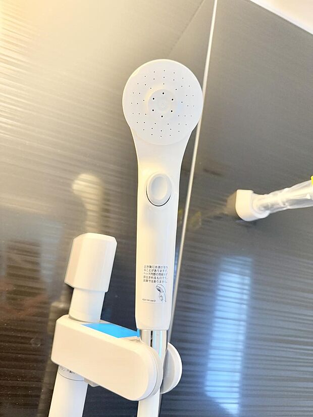 ■手元で簡単に止水できるため、水の無駄遣いを減らすことができます。