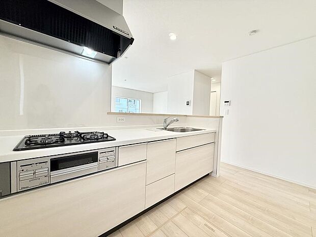 ■シンプルで機能的、毎日使いやすいキッチン