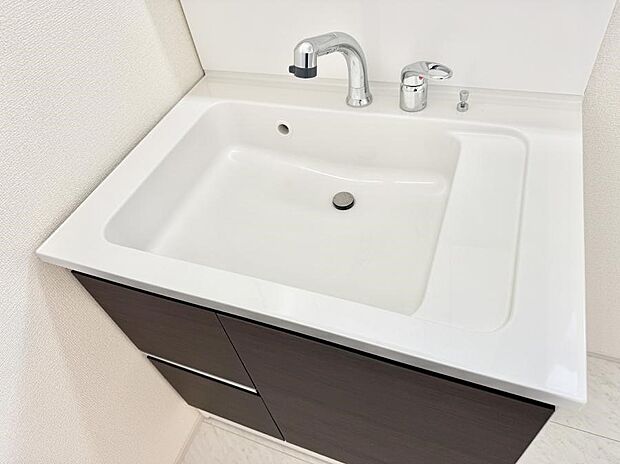 ■手洗いや顔を洗う時も快適に使える便利なシャワー