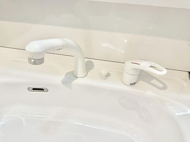 ■手洗いや顔を洗う時も快適に使える便利なシャワー