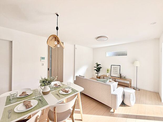 広々とした開放感あふれるリビングです