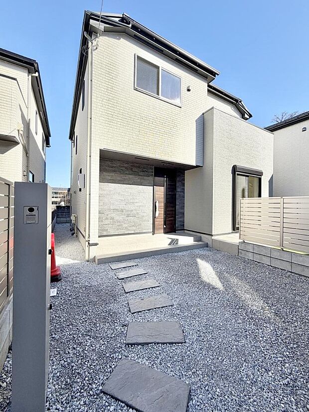 ■玄関はお家の顔！おしゃれな玄関アプローチでお客様をお迎え！  