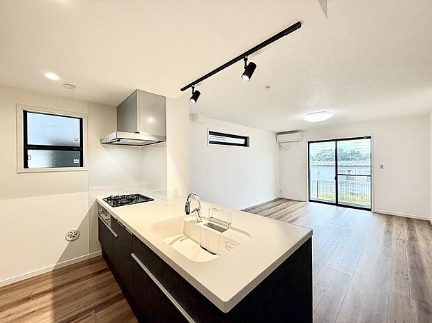 ■作る楽しみと食べる幸せを届けるキッチン