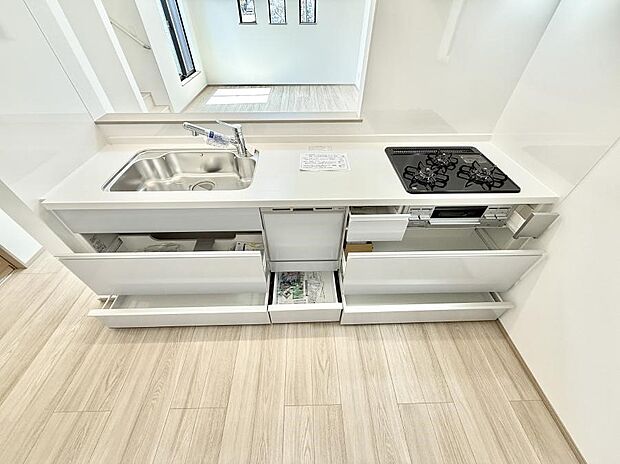 ■家族の絆を深める、温もりのあるキッチン