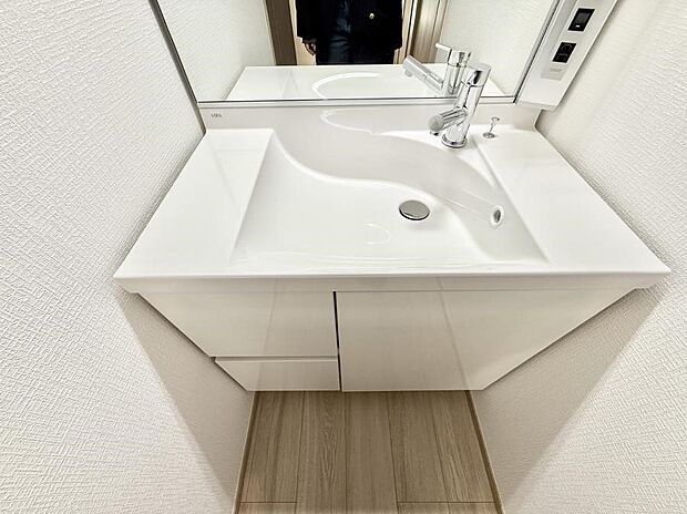 ■手洗いや顔を洗う時も快適に使える便利なシャワー