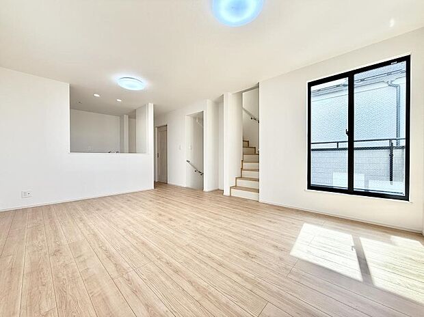 ■くつろぎと笑顔が集まる、心温まるリビング