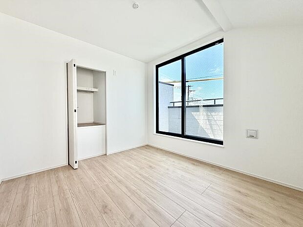 ■窓の配置や通気性の良い設計で部屋の空気がこもらず、常に新鮮な空気が流れます