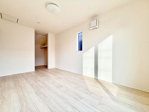 ■落ち着いた色合いのお部屋で穏やかな時間を楽しめます