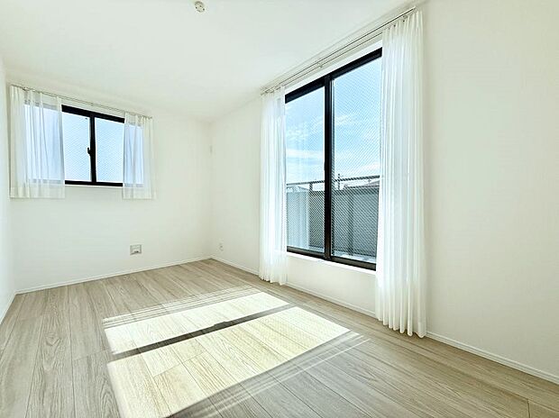 ■窓の配置や通気性の良い設計で部屋の空気がこもらず、常に新鮮な空気が流れます