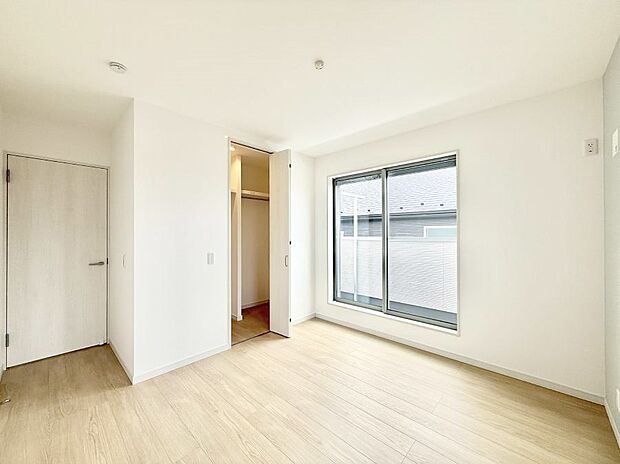 ■窓の配置や通気性の良い設計で部屋の空気がこもらず、常に新鮮な空気が流れます