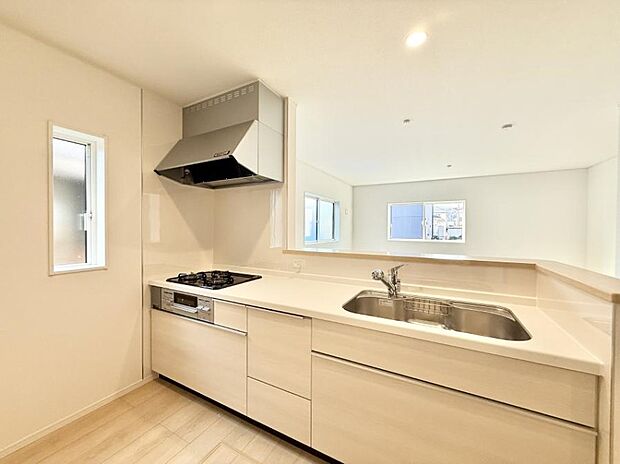 ■会話が深まる対面キッチン！家族との会話がはずみます！  