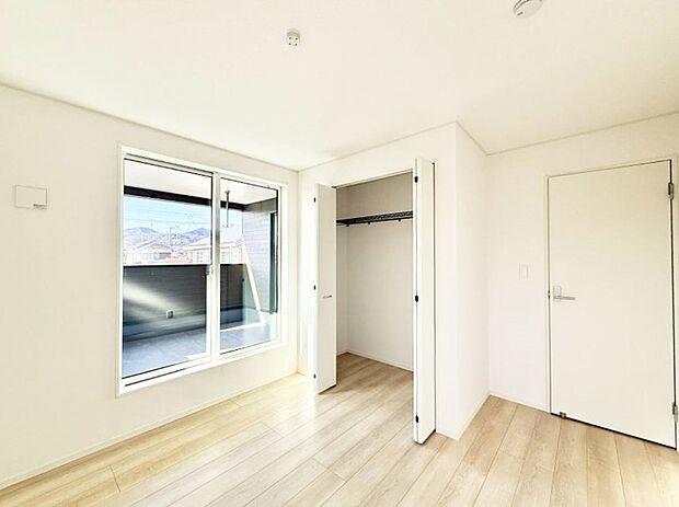 ■窓の配置や通気性の良い設計で部屋の空気がこもらず、常に新鮮な空気が流れます