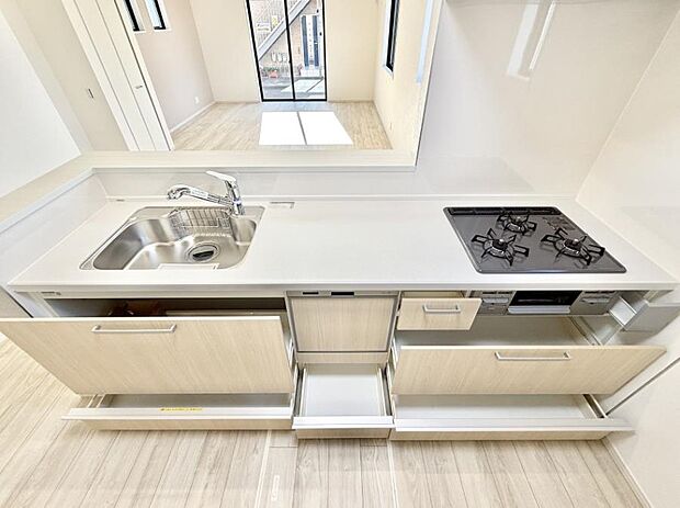 ■家族の絆を深める、温もりのあるキッチン