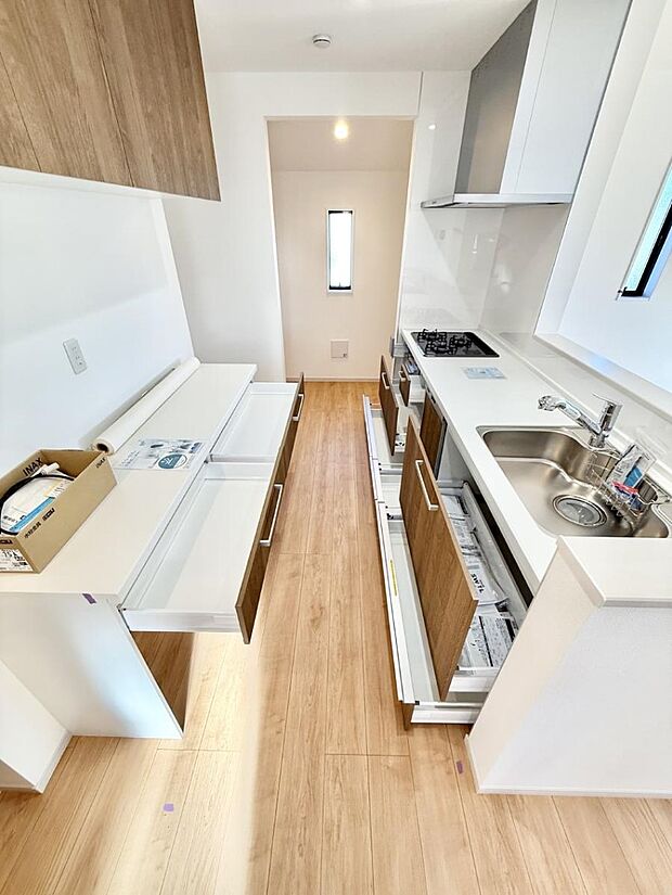 ■収納力豊富なシステムキッチンです！