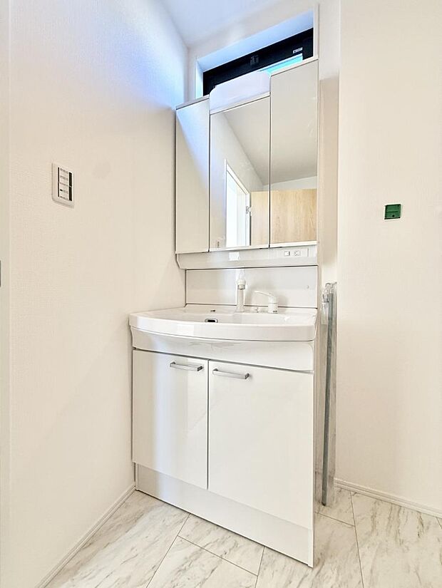 ■清潔感のある洗面所です！  