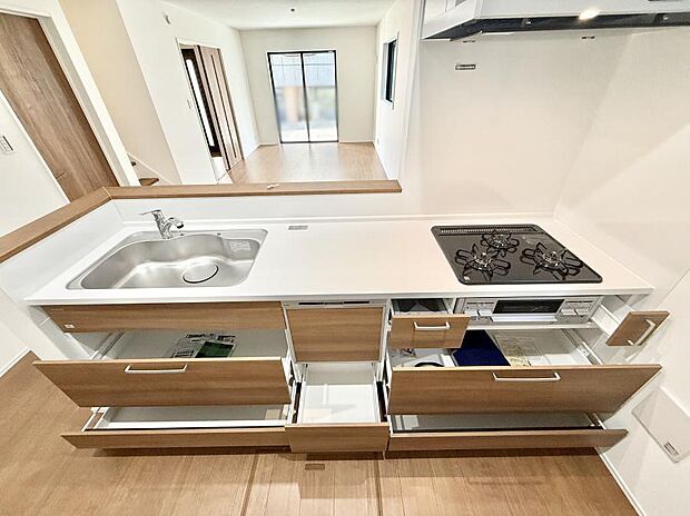 ■美味しい時間が生まれる、笑顔あふれるキッチン