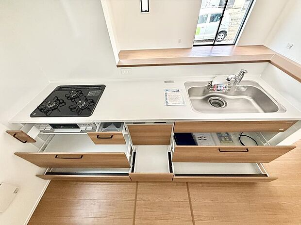 ■家族の絆を深める、温もりのあるキッチン