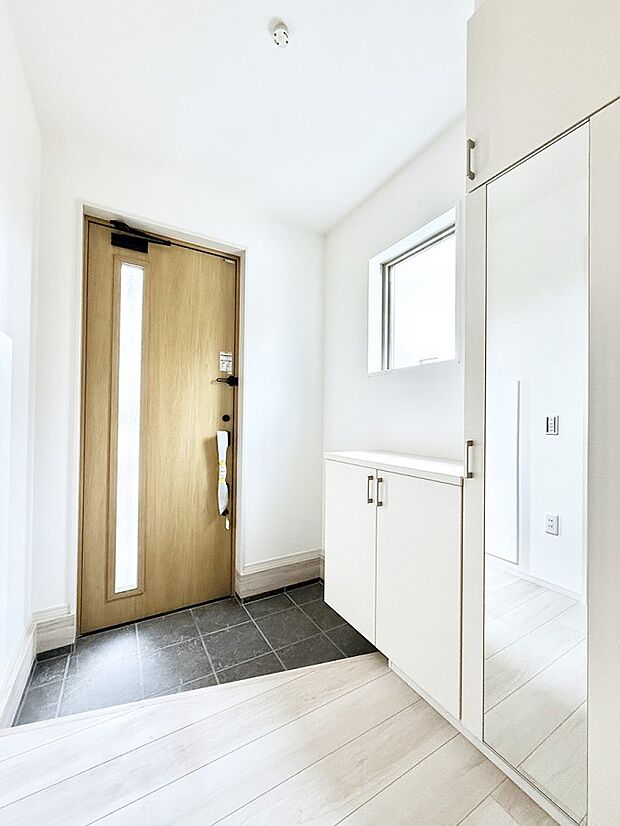 ■ シンプルで美しく、快適な暮らしの入り口