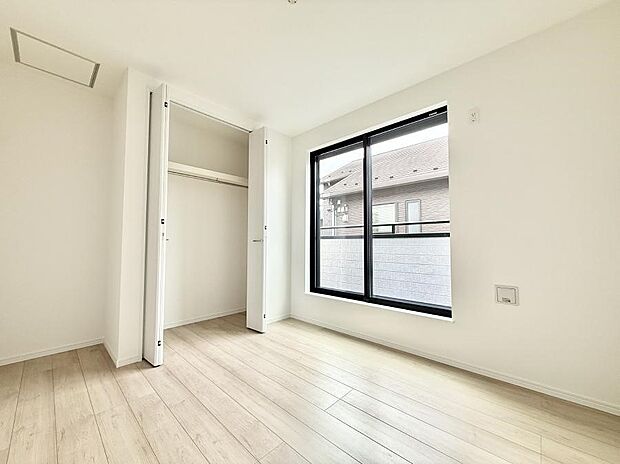 ■太陽がサンサンと降り注ぐお部屋は気持ちがいいですね