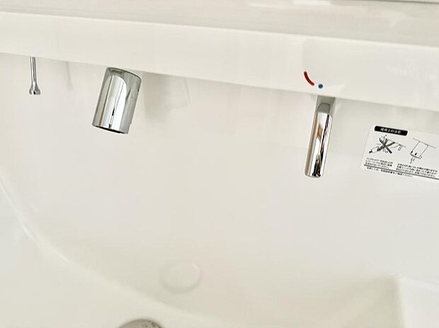 ■手洗いや顔を洗う時も快適に使える便利なシャワー