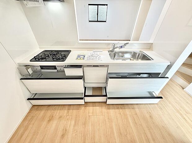 ■収納力豊富なシステムキッチンです!