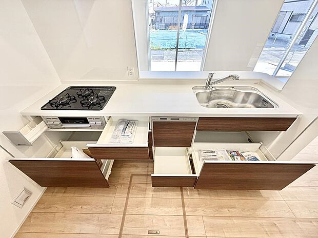 ■家族の絆を深める、温もりのあるキッチン