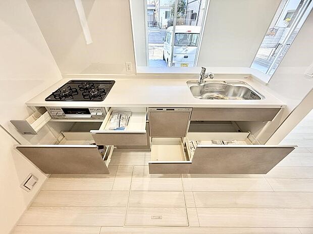 ■家族の絆を深める、温もりのあるキッチン