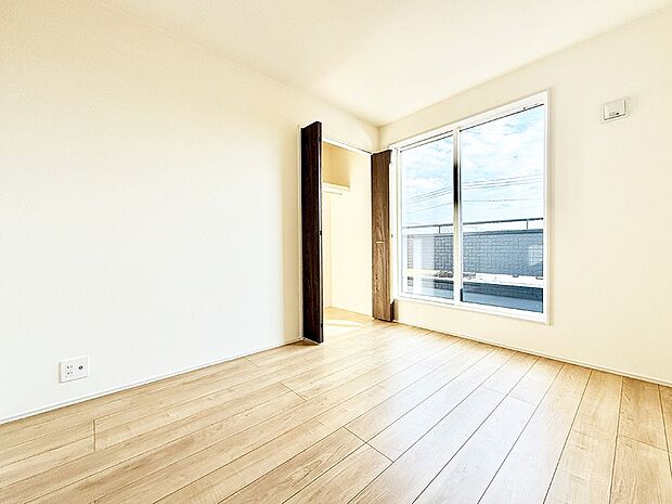 ■窓の配置や通気性の良い設計で部屋の空気がこもらず、常に新鮮な空気が流れます