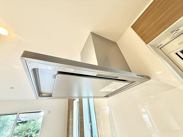 ■調理時の蒸気や匂いが換気扇に誘導され、効率的に排煙ができます。