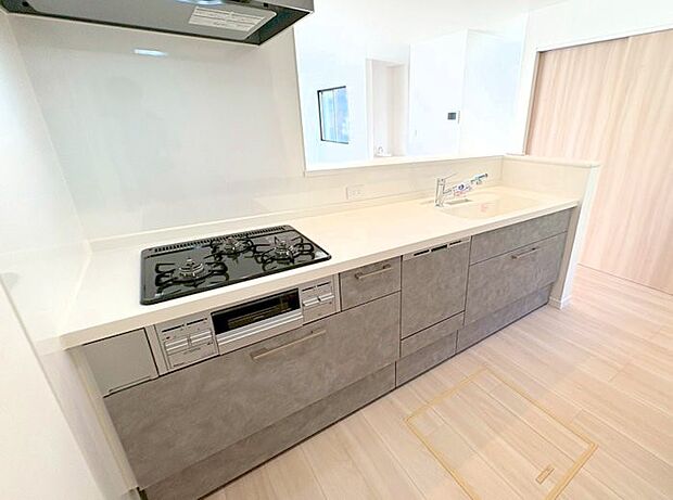 会話が深まる対面キッチン！家族との会話がはずみます  